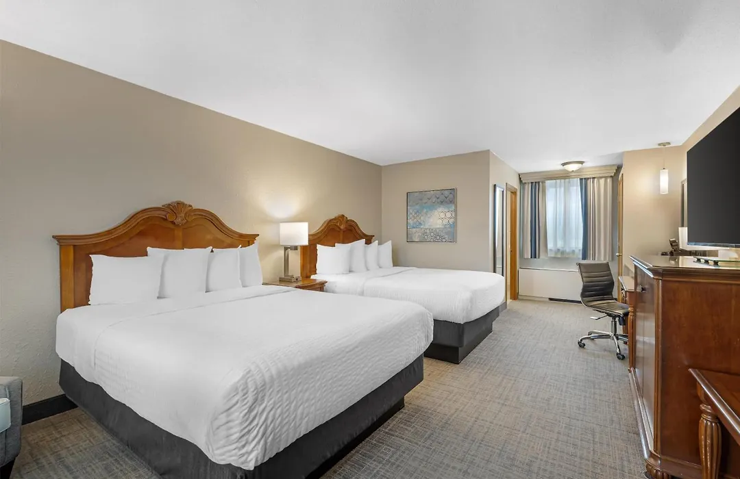 Best Western Plus Dubuque Hotel And Conference Center-1